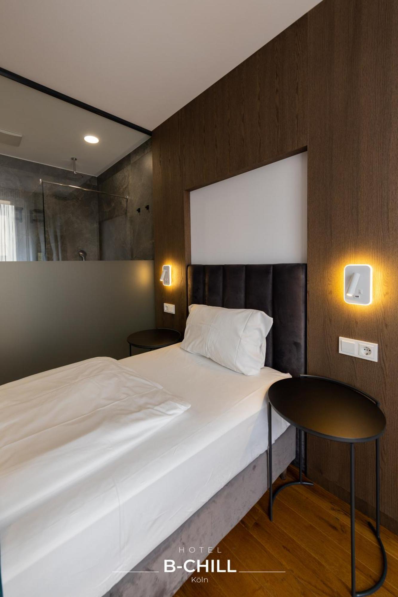 B-Chill Cologne Hotel Exterior photo